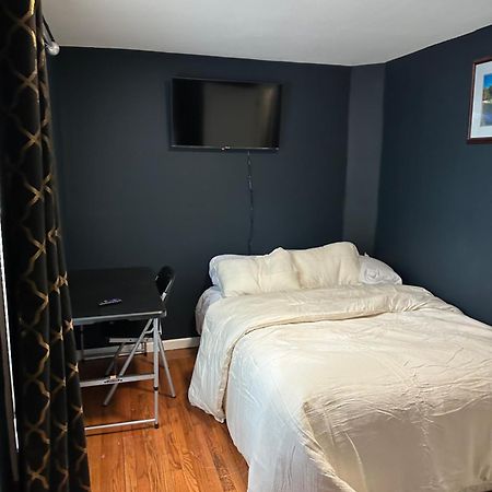 Fidelia Crystal Room, Queen Bed Minutes From Newark Liberty International Airport And Newark Penn Station Ірвінґтон Екстер'єр фото